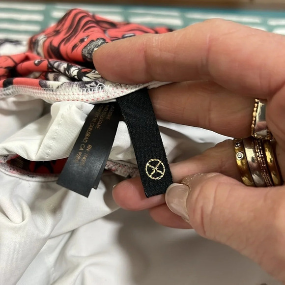 VIX Swimwear Pink and Gray Floral One Piece Swimsuit Size Large - Picture 3 of 7